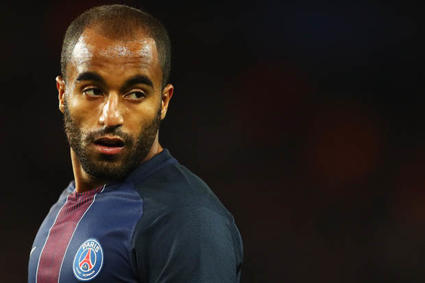 Lucas Moura has had conversations with Conte about his position.