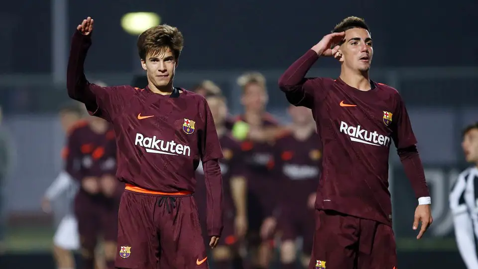 Riqui Puig (left)