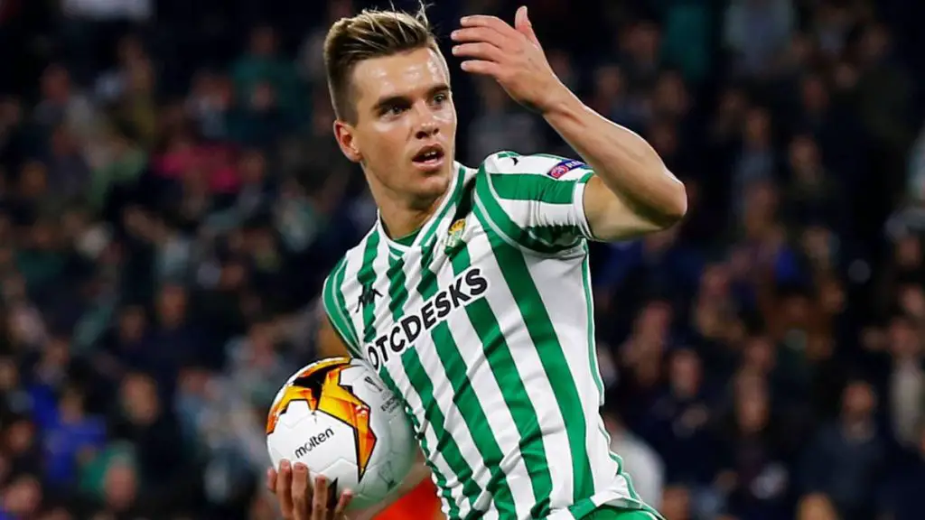 Tottenham Hotspur signed Giovani Lo Celso from Real Betis in 2020.