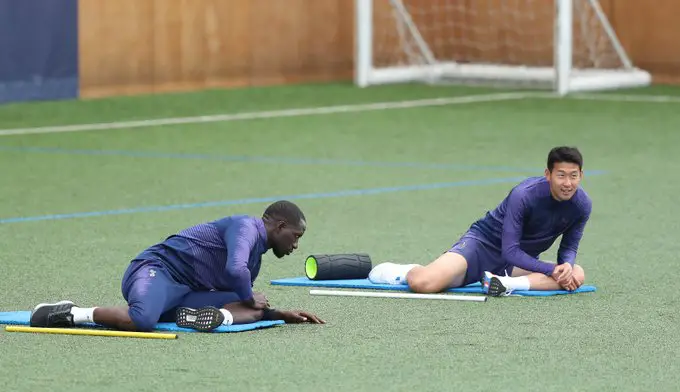Moussa Sissoko and Son Heung-min during the indoor training session