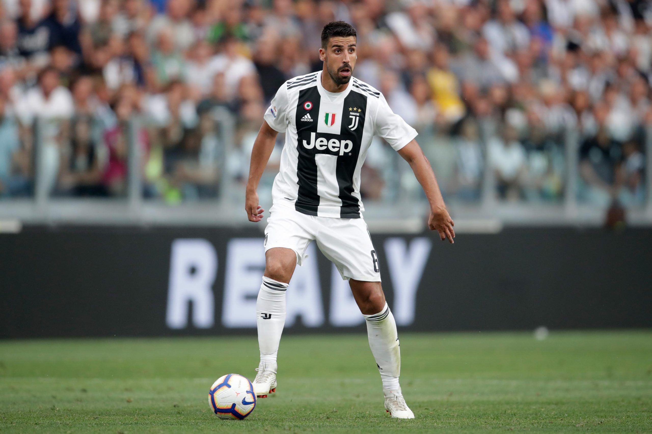 Tottenham Hotspur are facing competition from Everton in their efforts to land Sami Khedira in the January transfer window.
