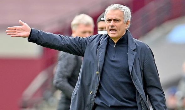 Mourinho under pressure as Tottenham lost to West Ham