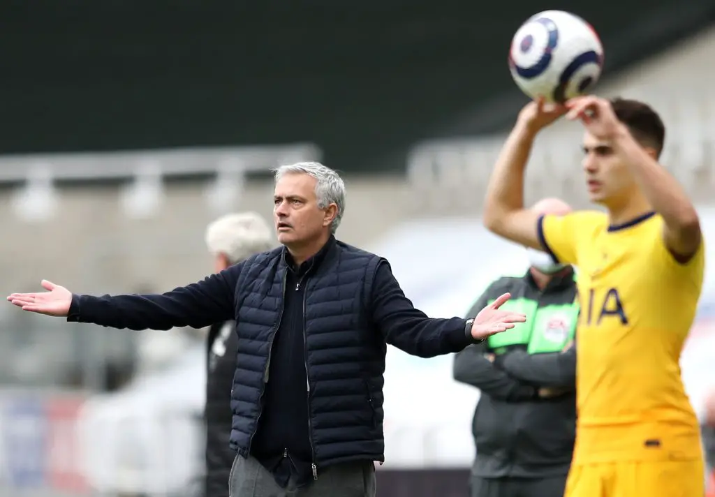 Jose Mourinho reacts as Tottenham Hotspur players play against Newcastle United. (imago Images)