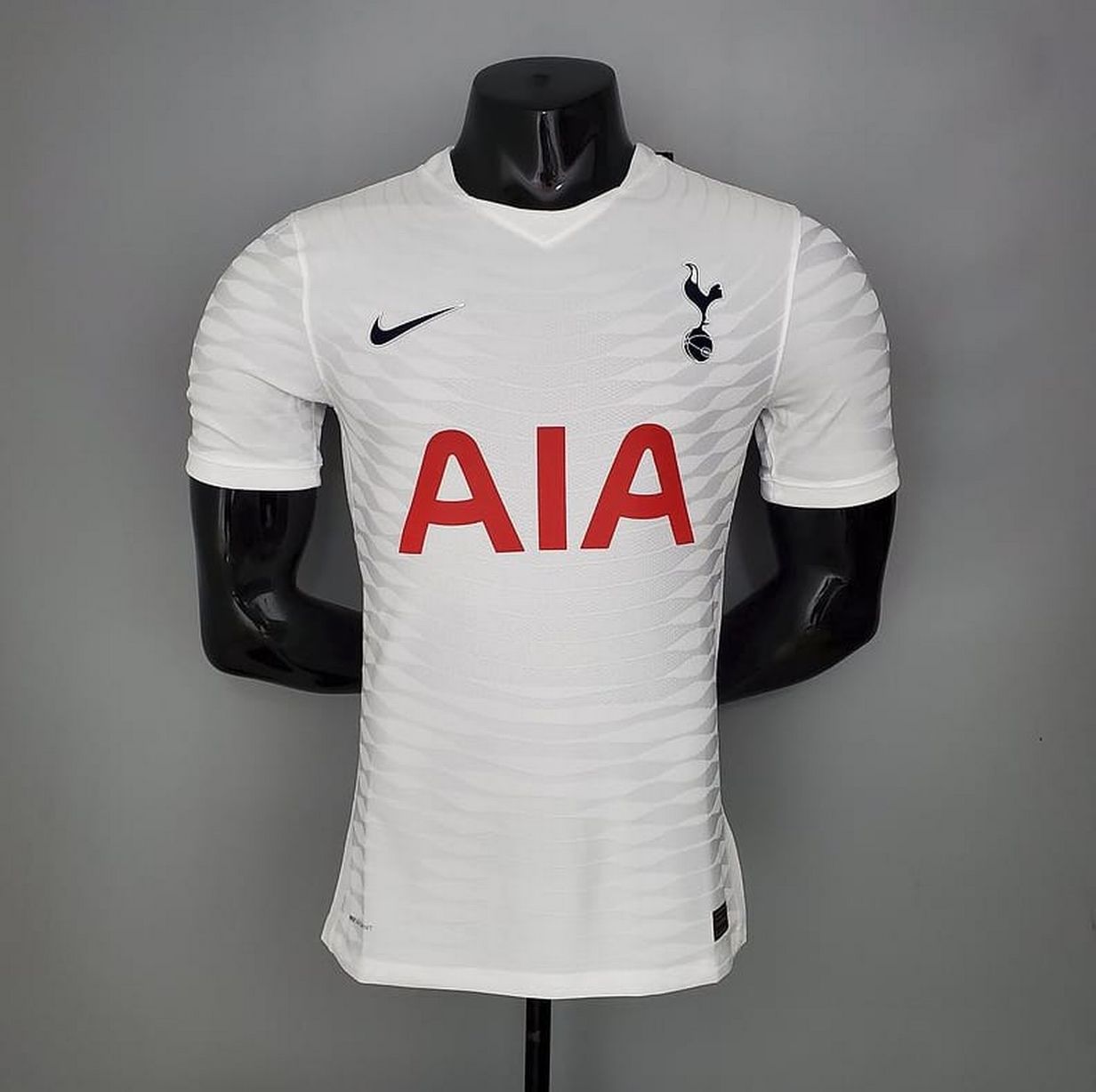 Tottenham Hotspur fans have been given a sneak peek at the new home kit that the players will unveil next week. The jersey in question is the 'elite' version of the 2021/22 Nike home jersey.