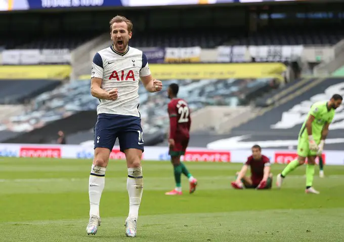 Harry Kane and Lucas Moura scored in the dying embers of the game to ensure a victory against Morecambe. (Image Credits: @hkane on Twitter)