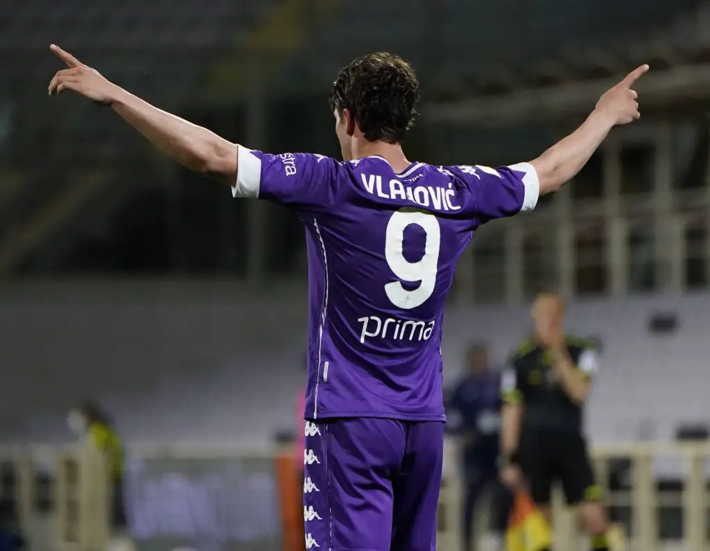 Tottenham Hotspur target Dusan Vlahovic to stay at ACF Fiorentina in January amidst Arsenal interest . (Photo: Marco Bucco/LaPresse via imago Images)