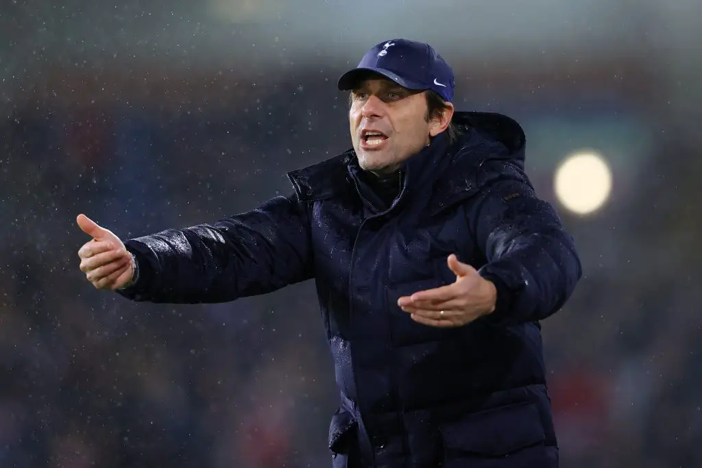 Dimitar Berbatov warns Tottenham Hotspur to fix the situation with Antonio Conte as soon as possible. (Photo by Alex Livesey/Getty Images)