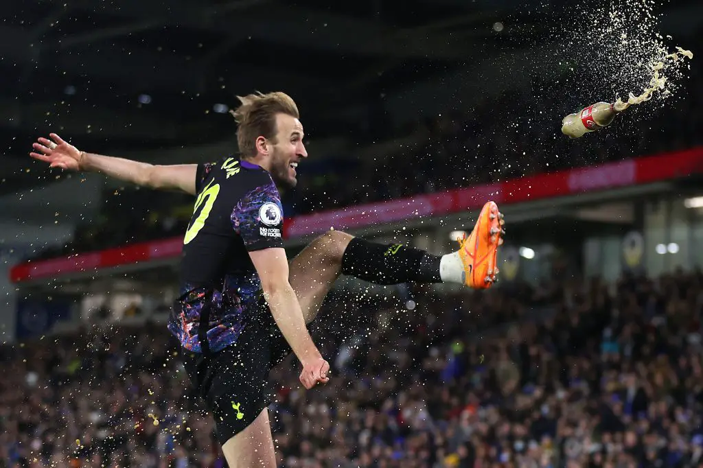 Harry Kane of Tottenham Hotspur starting to work well with his teammates, says boss Antonio Conte. (Photo by Julian Finney/Getty Images)