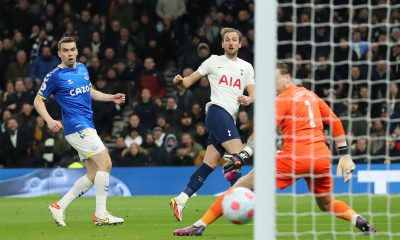 Harry Kane scores vs Everton. (Photo by James Chance/Getty Images)