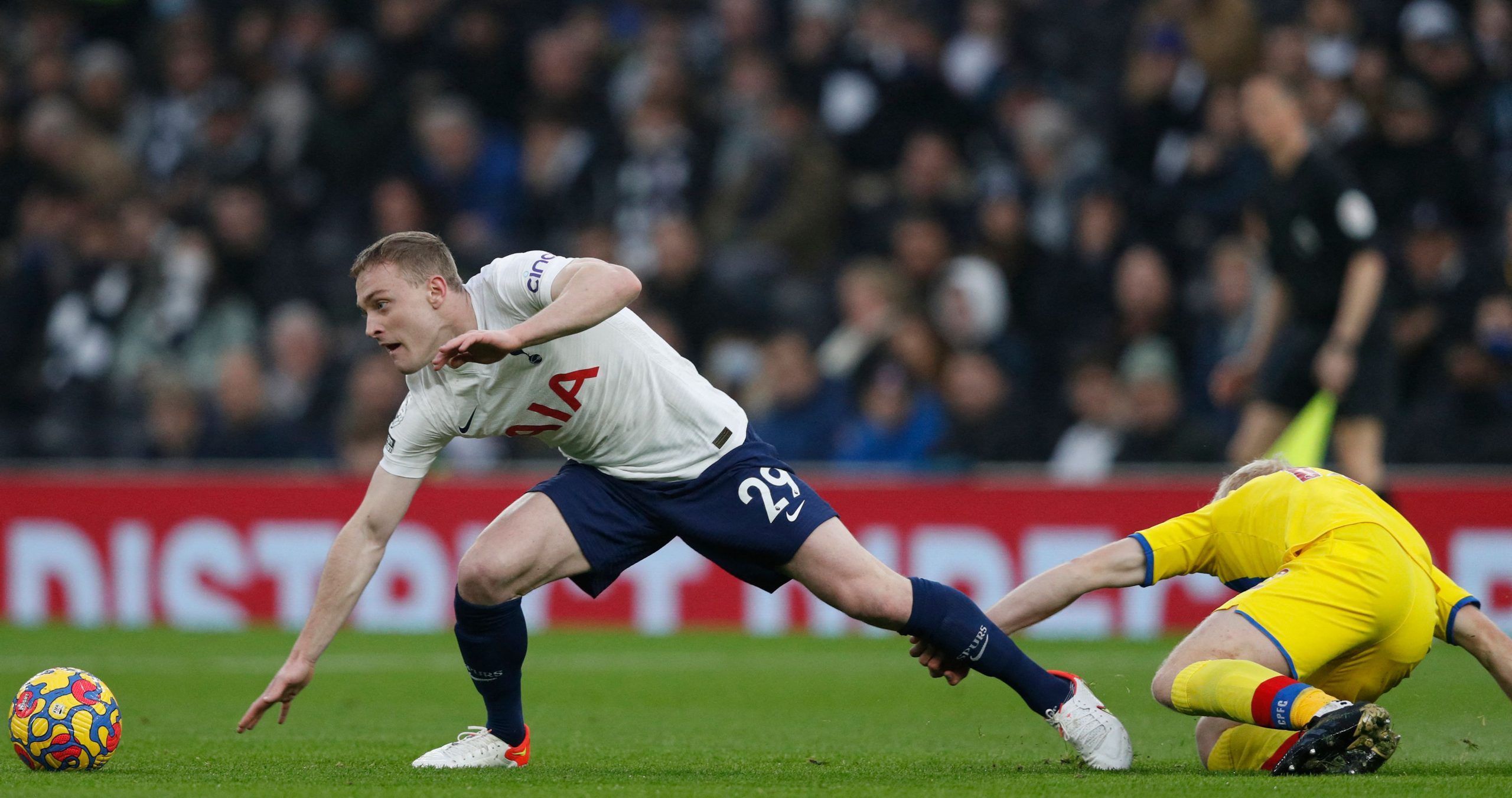 Oliver Skipp signs a new contract with Tottenham Hotspur. (Photo by ADRIAN DENNIS/AFP via Getty Images)