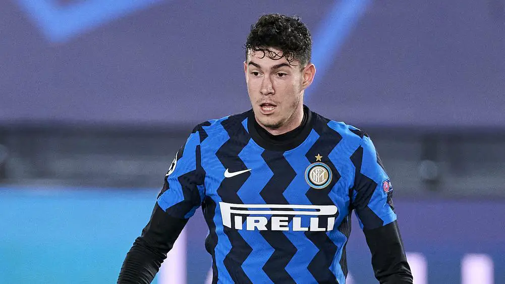 Inter Milan to offer a new contract for Tottenham target Alessandro Bastoni.