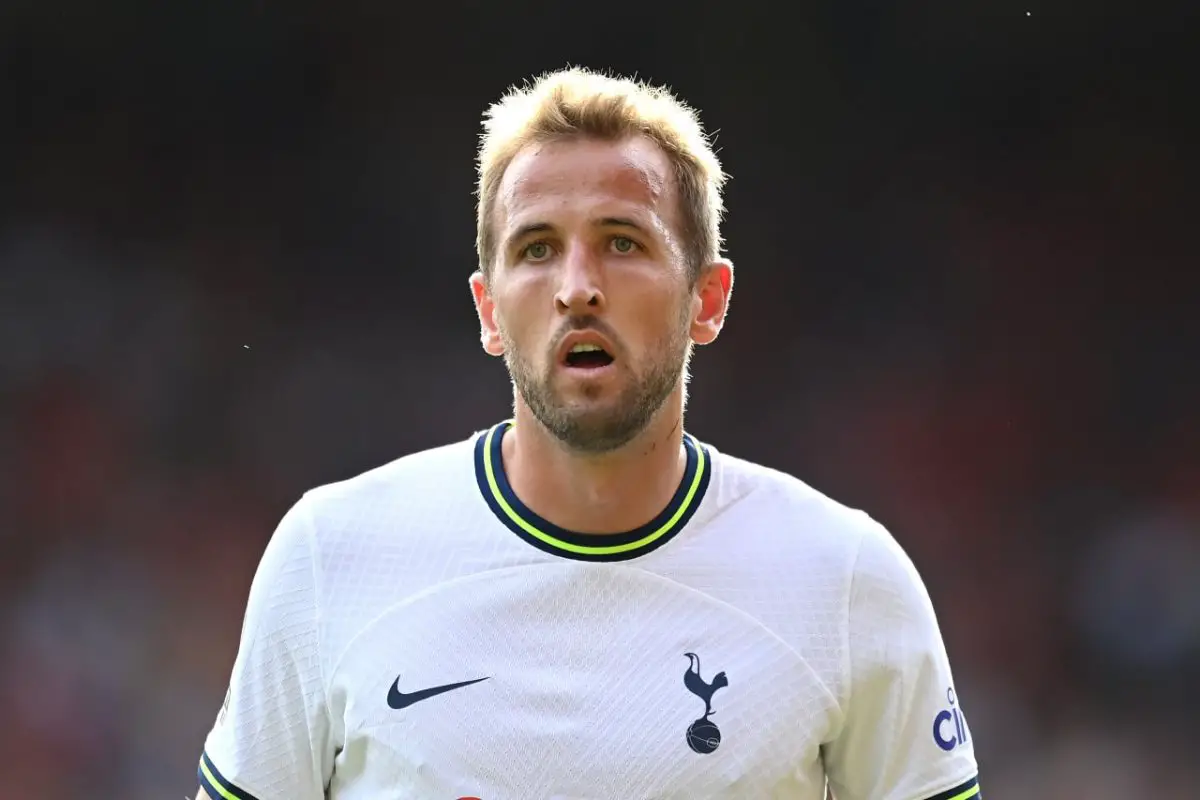 Tottenham star Harry Kane amongst 13 players in the 'wrap around' image at Doha.