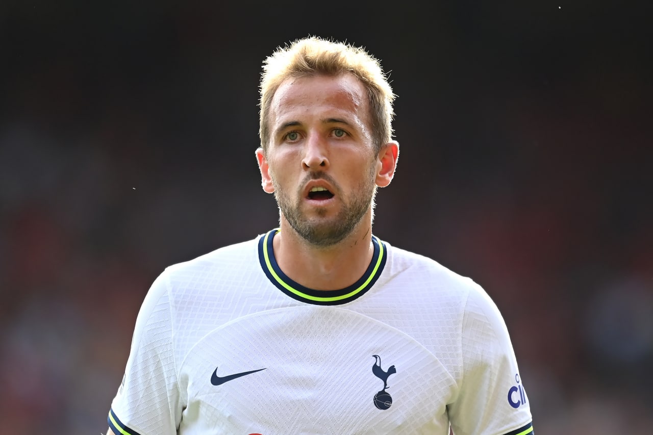 Paul Robinson hails Harry Kane for taking the necessary steps to fix injury troubles.