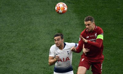 Jordan Henderson vies for the ball with Tottenham Hotspur's Harry Winks during the UEFA Champions League final. (Photo by OSCAR DEL POZO/AFP via Getty Images)
