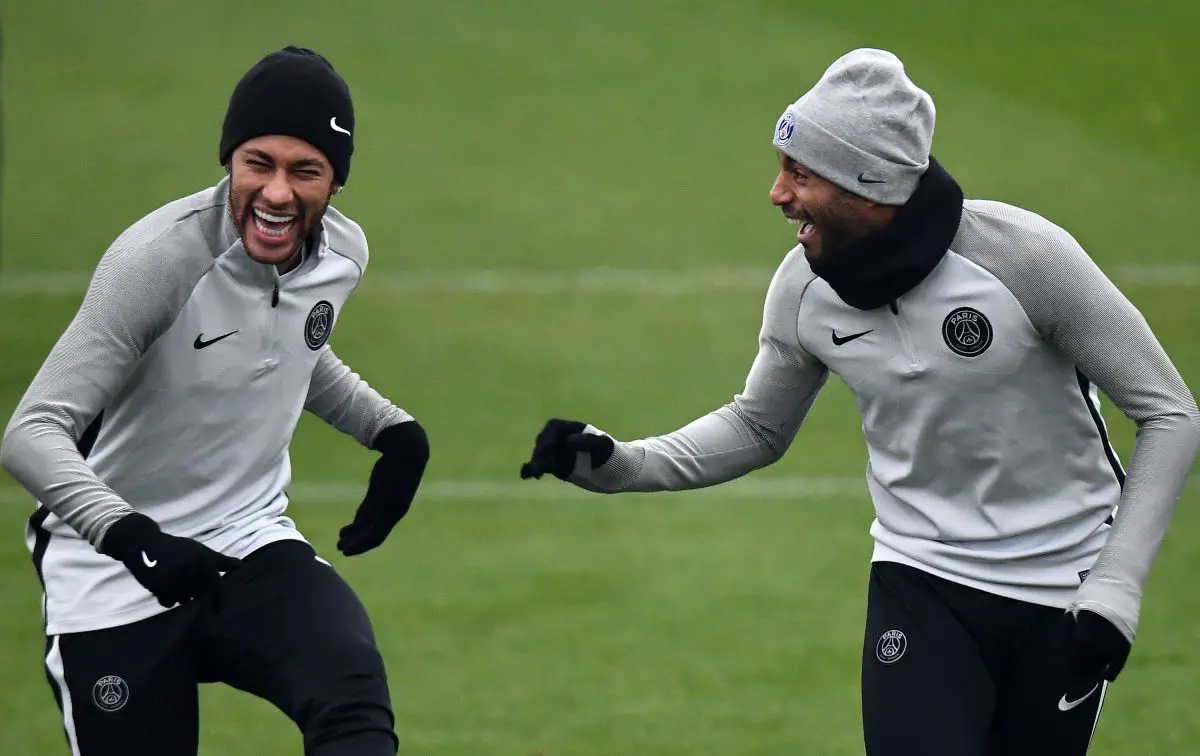 Lucas Moura with PSG's Neymar in a training session.