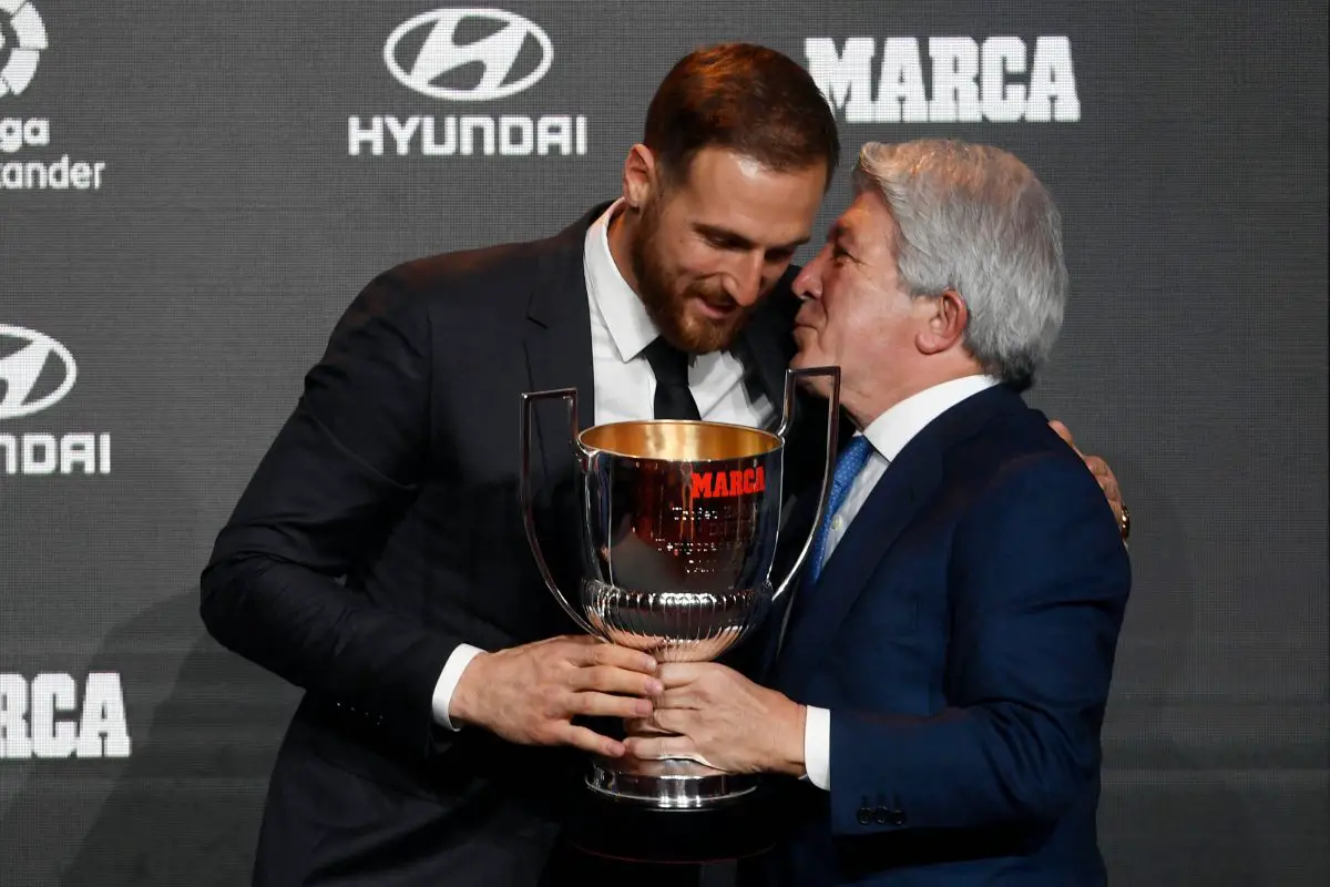 Atletico Madrid's Jan Oblak with club president, Enrique Cerezo, during the Football Marca Awards ceremony in November 2019.  
