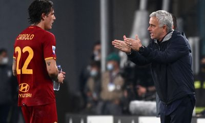 Roma's Portuguese head coach Jose Mourinho gives instructions to Roma's Italian midfielder Nicolo Zaniolo during the Italian Serie A football match between Juventus and AS Roma on October 17, 2021 at the Juventus stadium in Turin. (Photo by Marco BERTORELLO / AFP) (Photo by MARCO BERTORELLO/AFP via Getty Images)