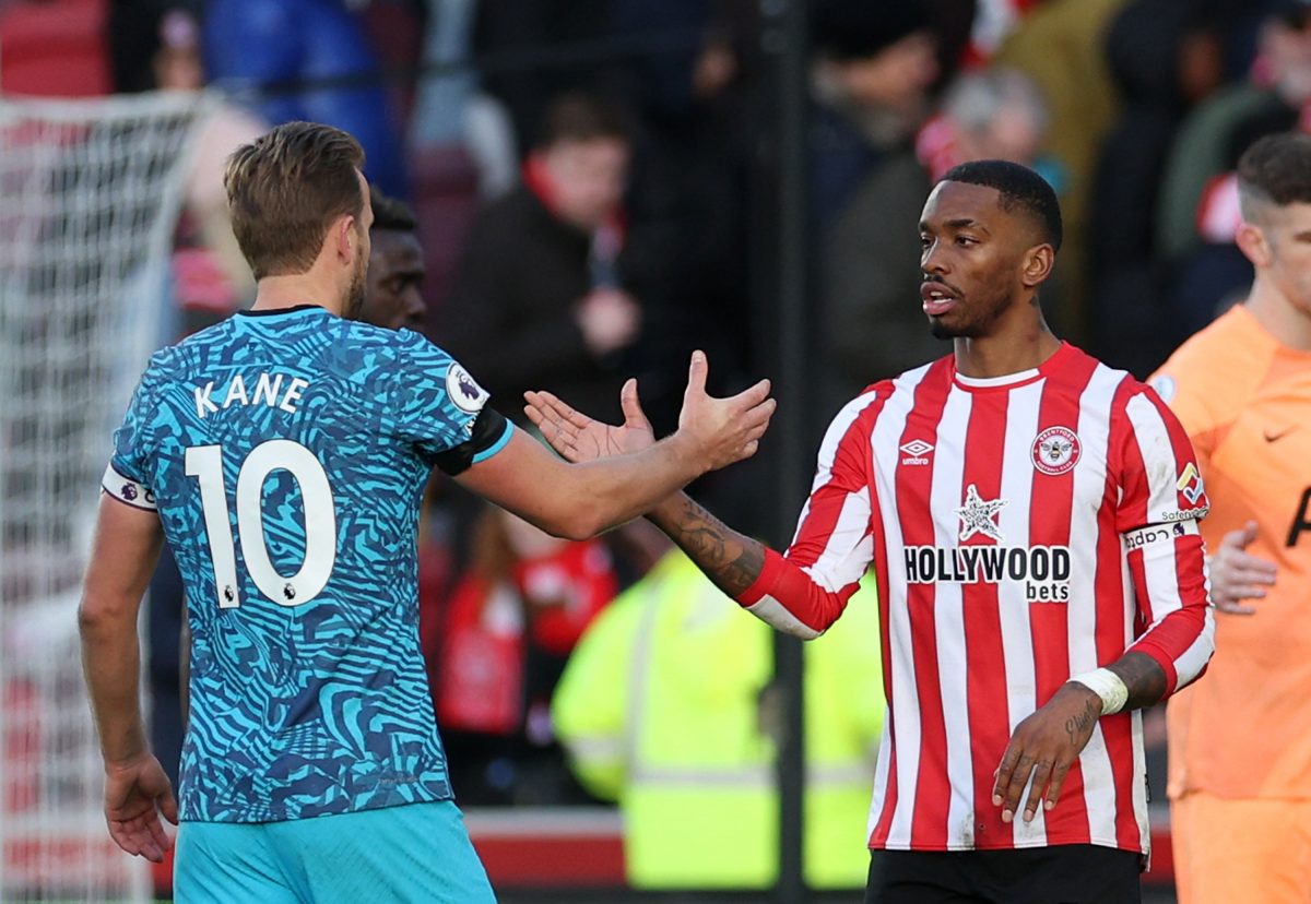 Ivan Toney of Brentford FC greets Harry Kane of Tottenham Hotspur after the Premier League match between Brentford FC and Tottenham Hotspur at Brentford Community Stadium on December 26, 2022 in Brentford, England. (Photo by Eddie Keogh/Getty Images)