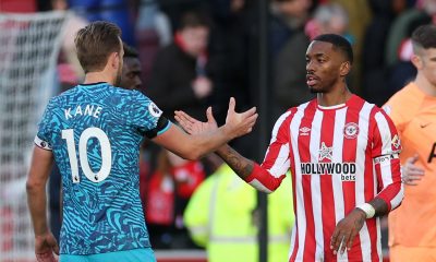 Ivan Toney of Brentford FC greets Harry Kane of Tottenham Hotspur after the Premier League match between Brentford FC and Tottenham Hotspur at Brentford Community Stadium on December 26, 2022 in Brentford, England. (Photo by Eddie Keogh/Getty Images)