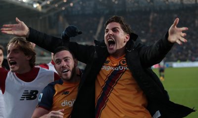 Nicolo Zaniolo of AS Roma celebrates during the Serie A match between Atalanta BC and AS Roma at Gewiss Stadium on December 18, 2021 in Bergamo, Italy. (Photo by Emilio Andreoli/Getty Images)