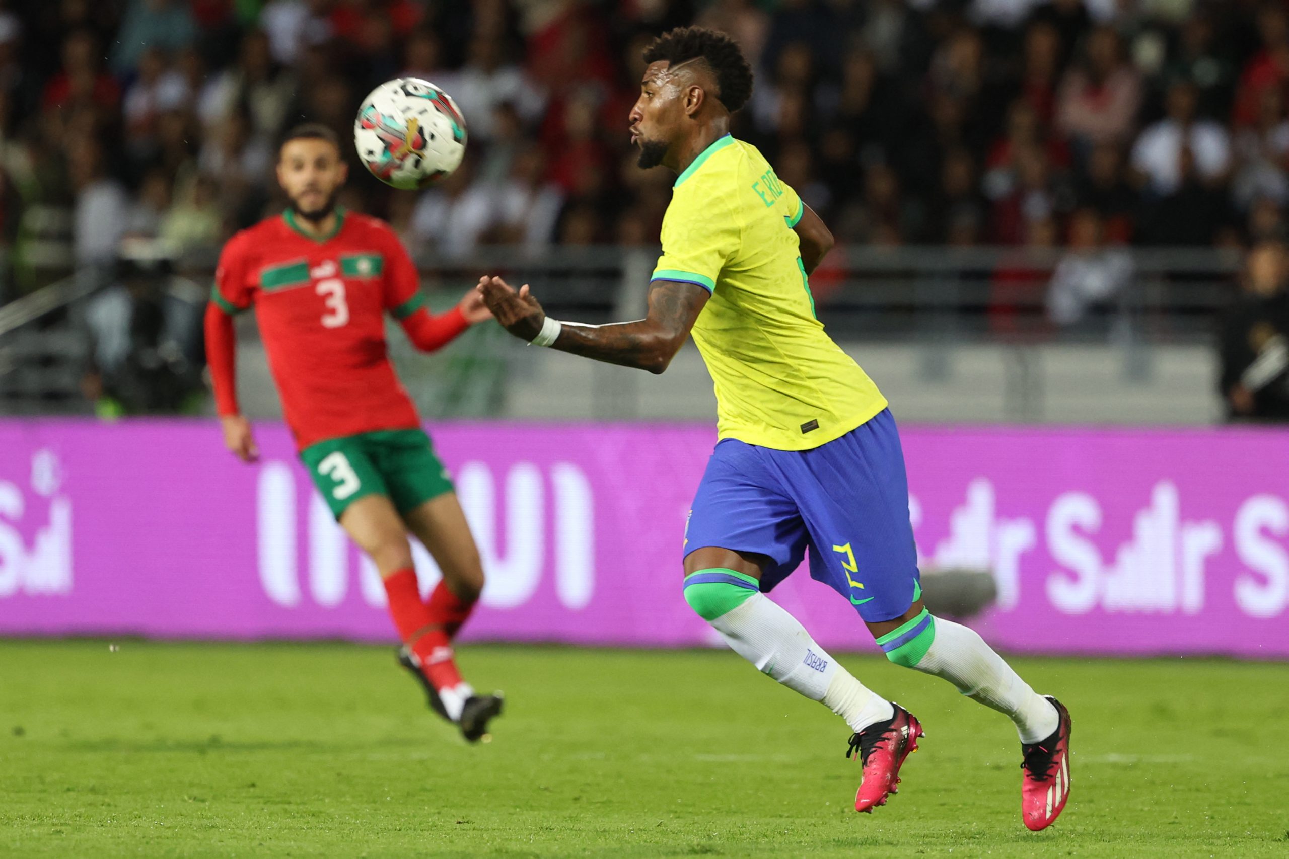 Brazil's defender Emerson Royal controls the ball.