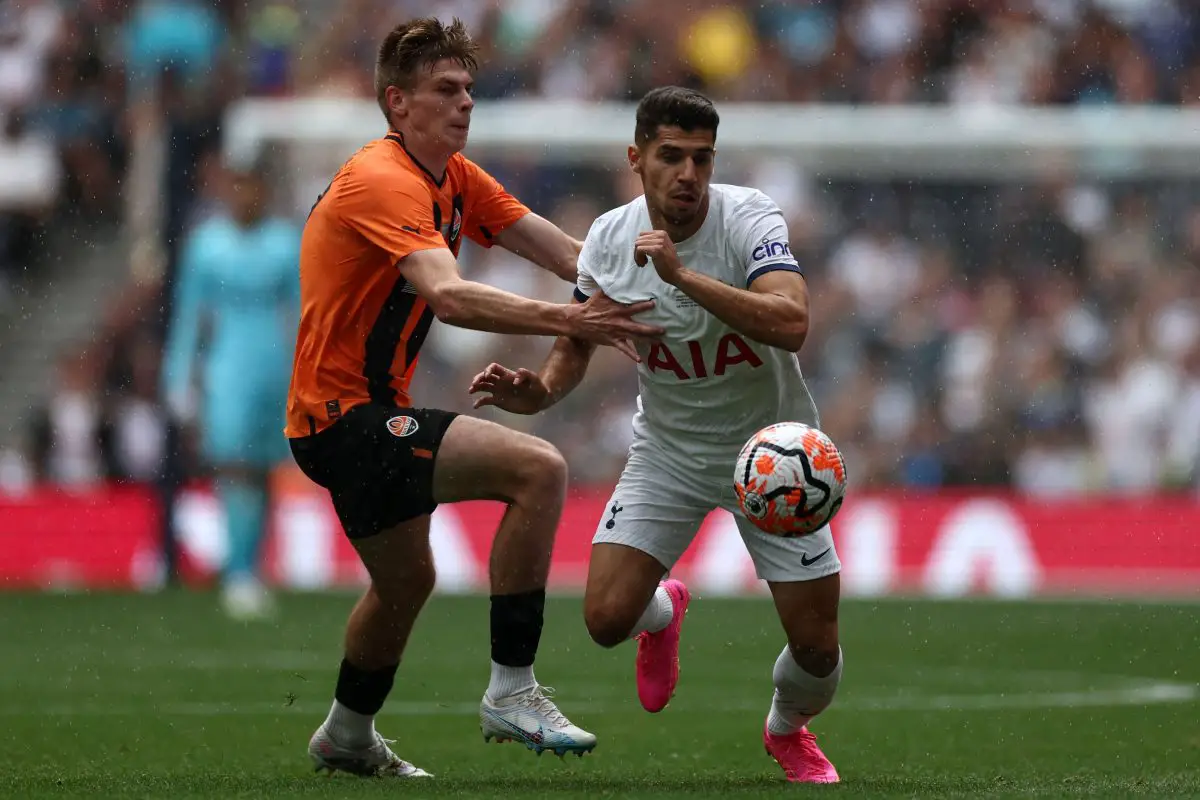 Tottenham Hotspur star Manor Solomon undergoes knee surgery. 