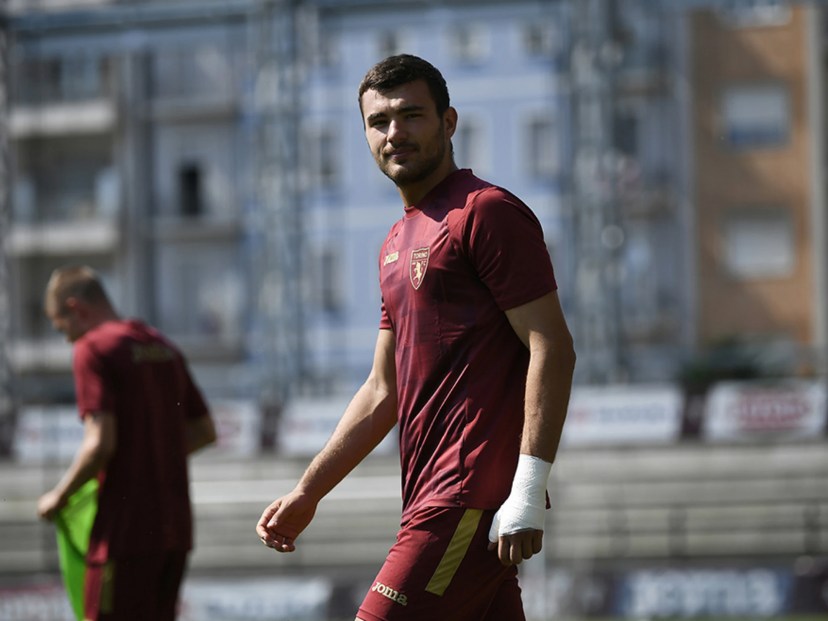 Tottenham eye a move for Torino centre-back Alessandro Buongiorno. 