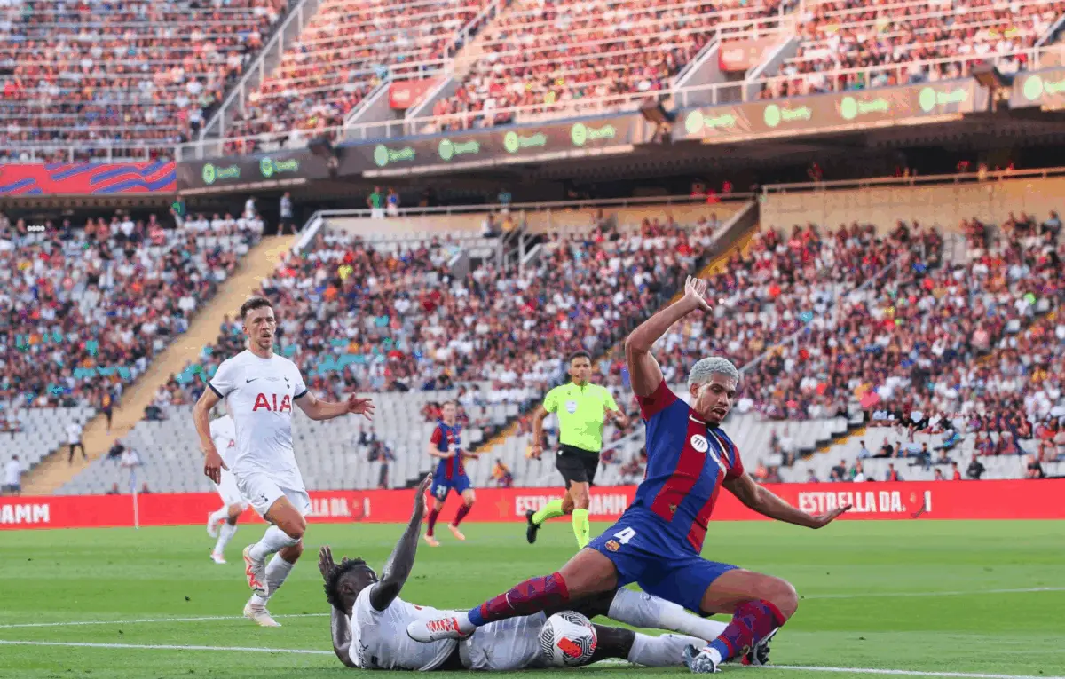 Barcelona defender Ronald Araujo is on the radars of both Liverpool and Tottenham Hotspur. 